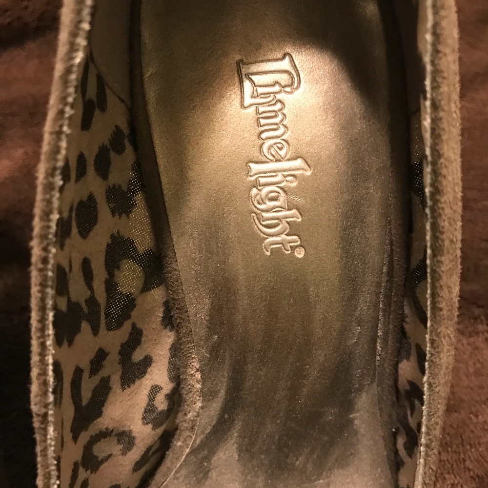 Cute Neutral Heels - image 3